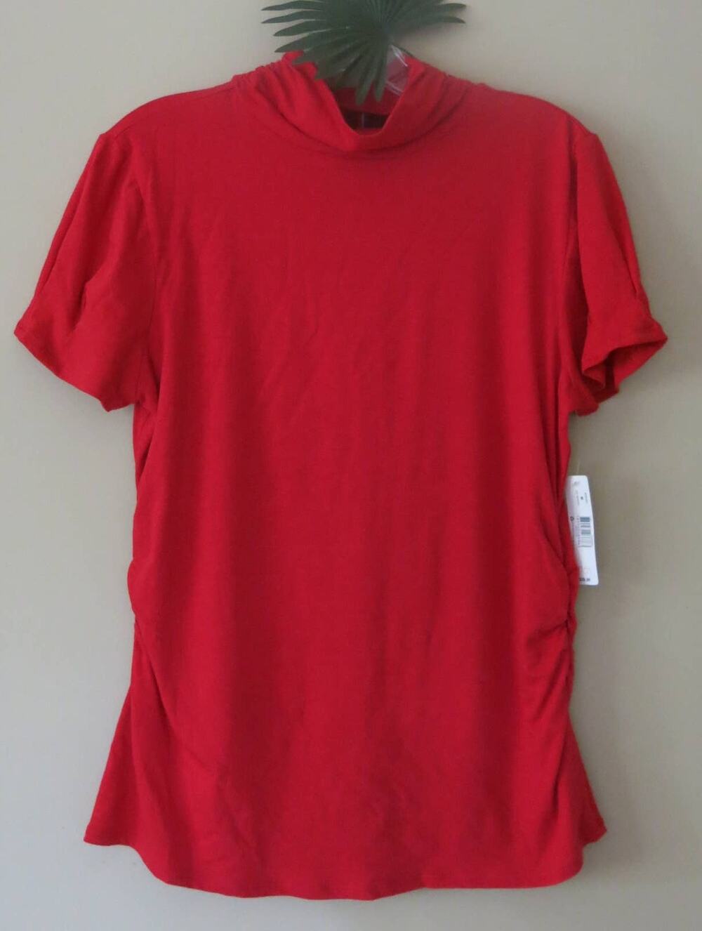 NEW DIRECTIONS *NWT* Short Sleeve Top Size M Red Casual Summer Office Travel